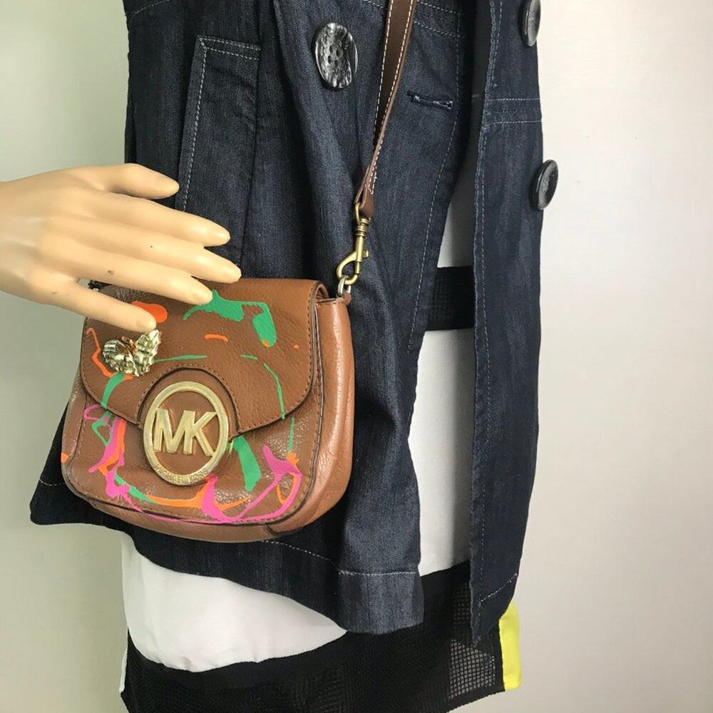 Michael Kors Customized Brown Leathe Crossbody Bag - Picture 5 of 8